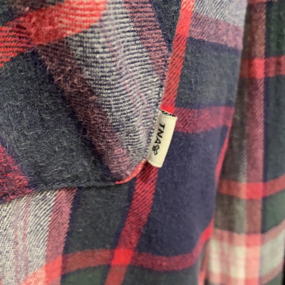 checked shirt - Picture 6 of 7